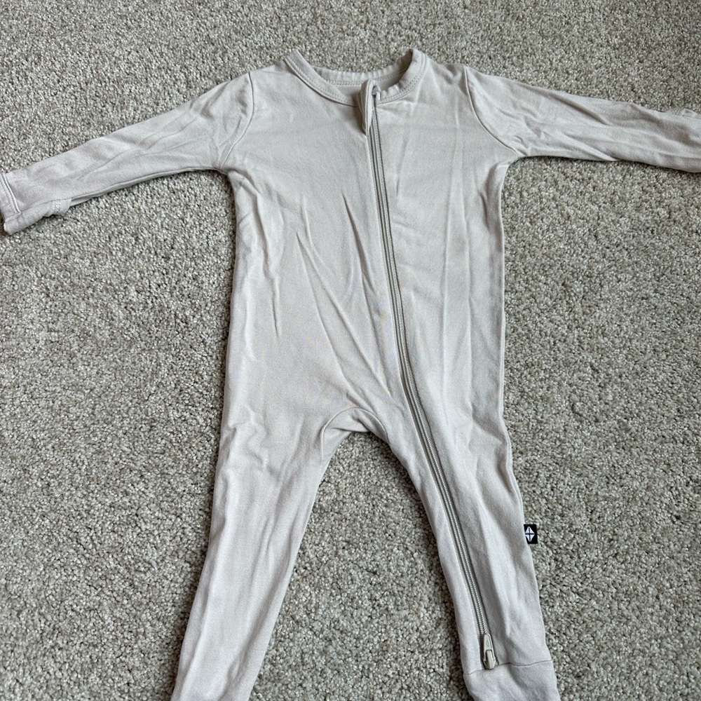 Kyte BABY Oat Colored Footies One Piece with Soft Fabric